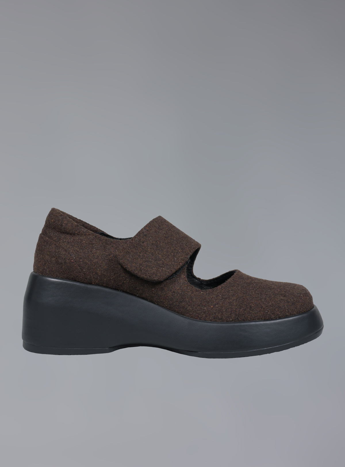 Felt Platform Sandal In Brown - UNIF Shoes|New Arrivals