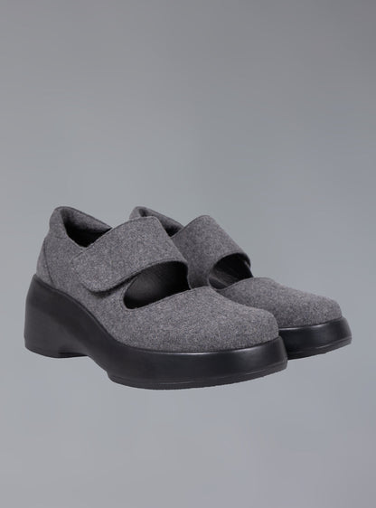 Felt Platform Sandal In Grey - UNIF Shoes