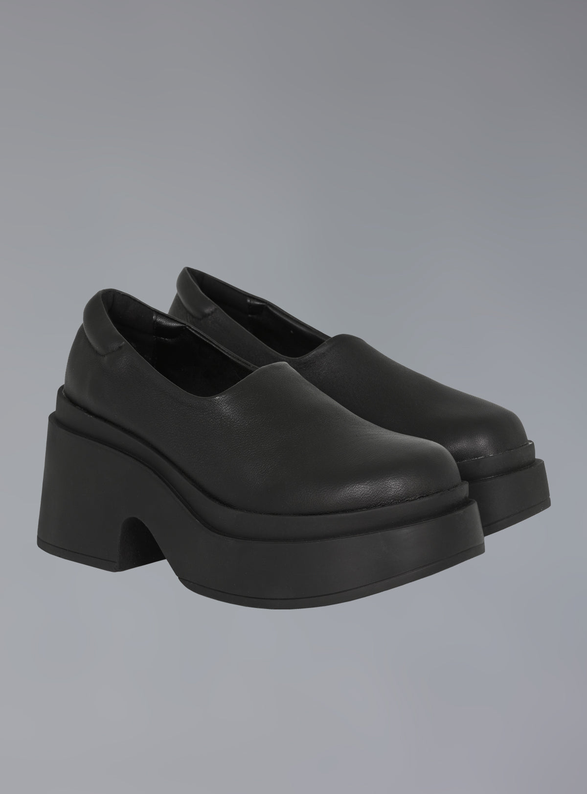 Platform Slip On Shoes in 90s Style - UNIF Shoes