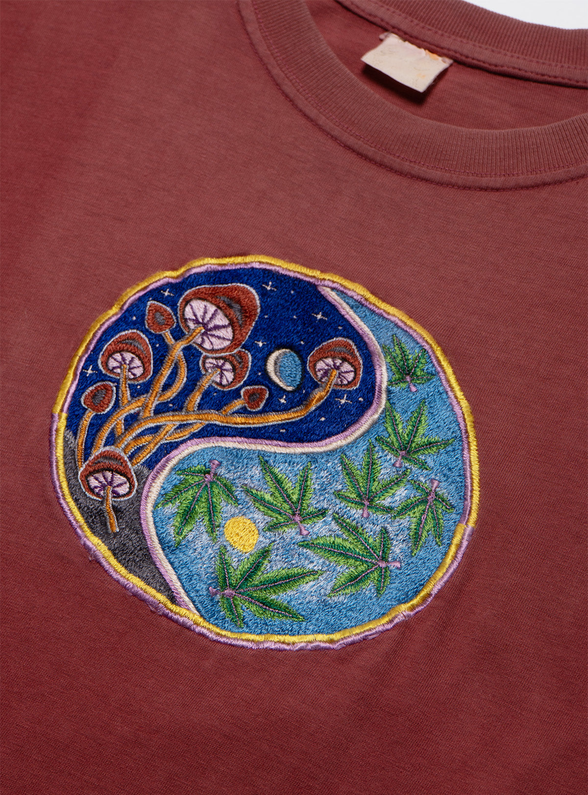 Vintage Yin Yang Mushroom Marijuana Tee - UNIF Vintage
