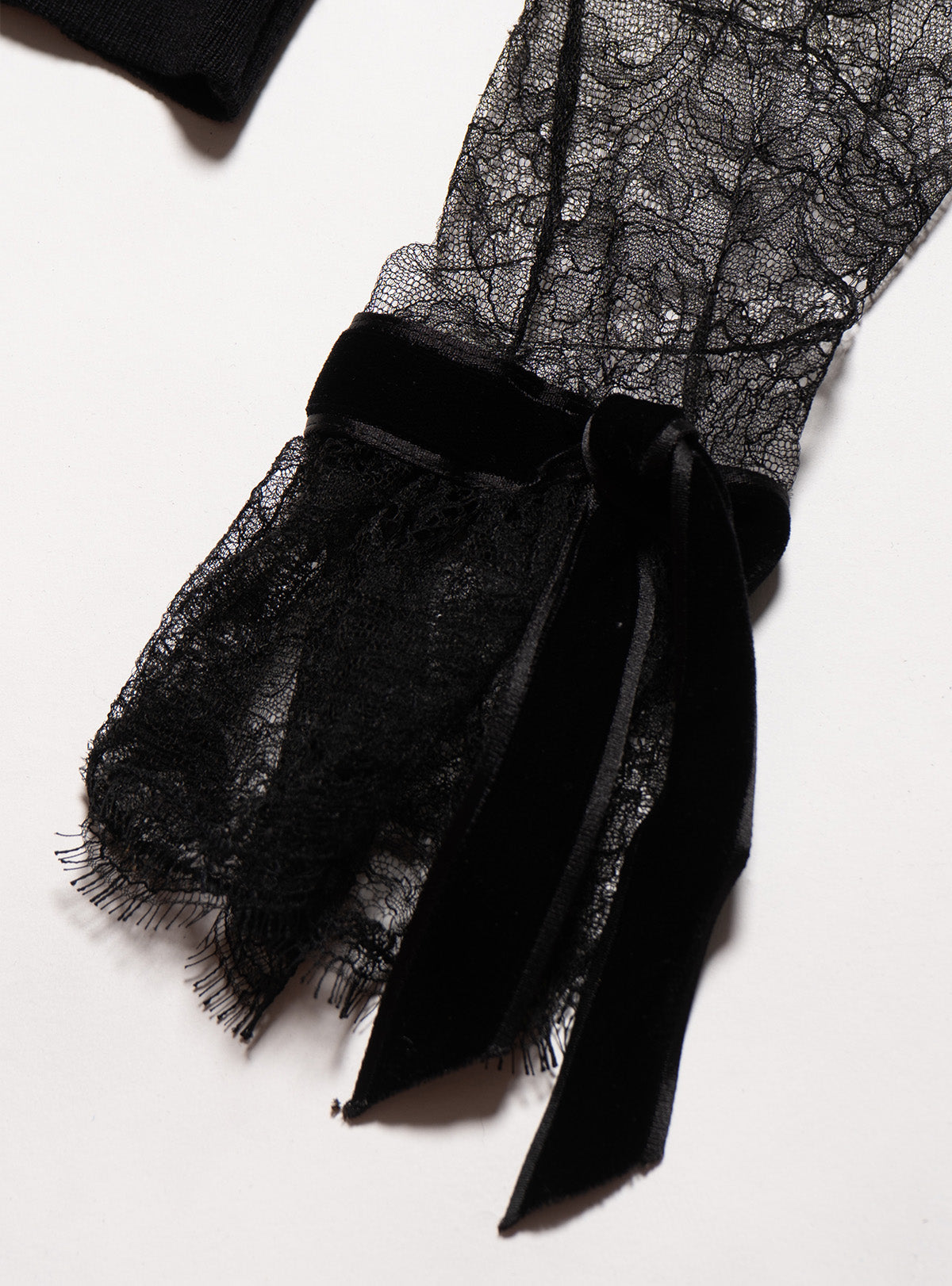 Vintage Blumarine lace Rose Sweater - UNIF Vintage