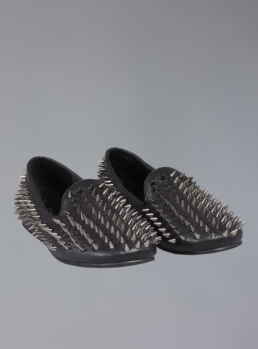 The UNIF Hellraiser spiked flats - UNIF New Arrivals